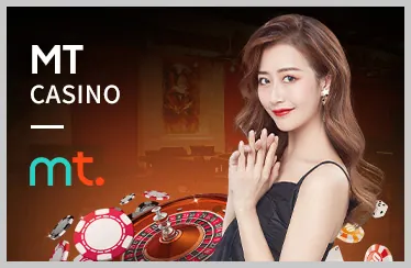 Người chia bài đang chia bài Baccarat